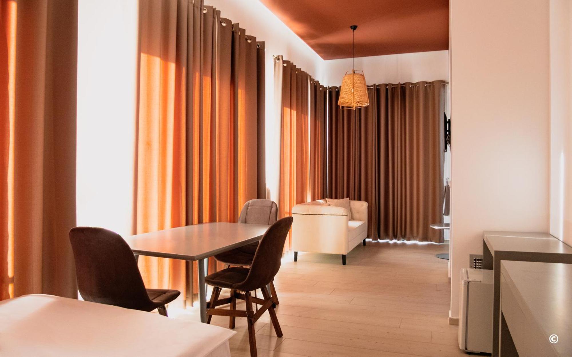Kronos Hotel Koxhas Exteriör bild